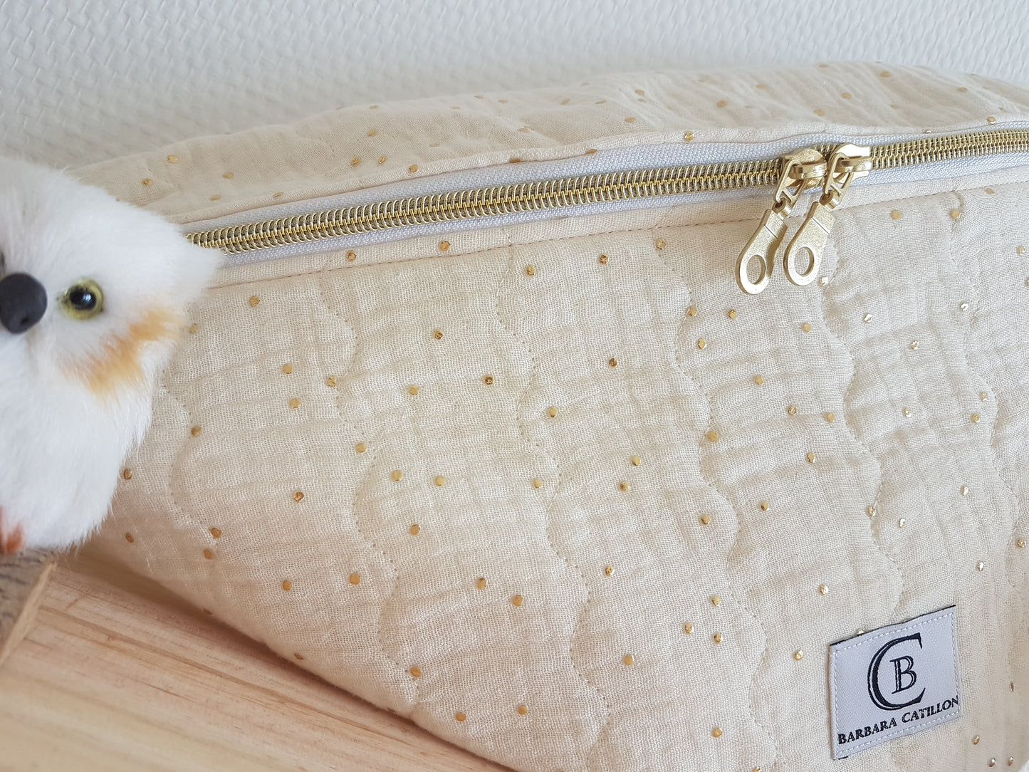 Sac banane, double gaze de coton matelassée à pois dorés