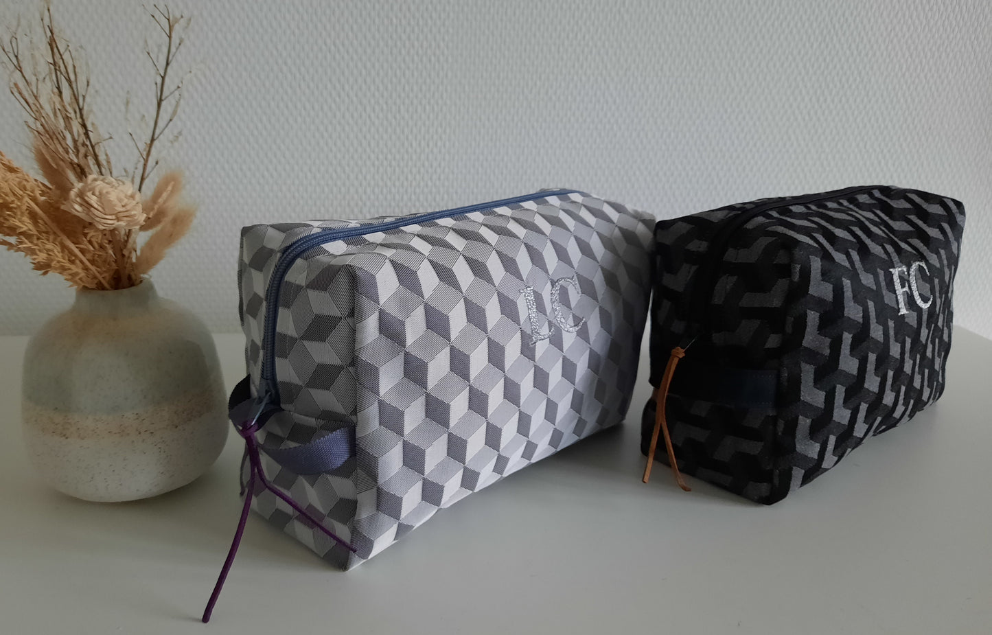 Trousse de toilette homme noire ou grise