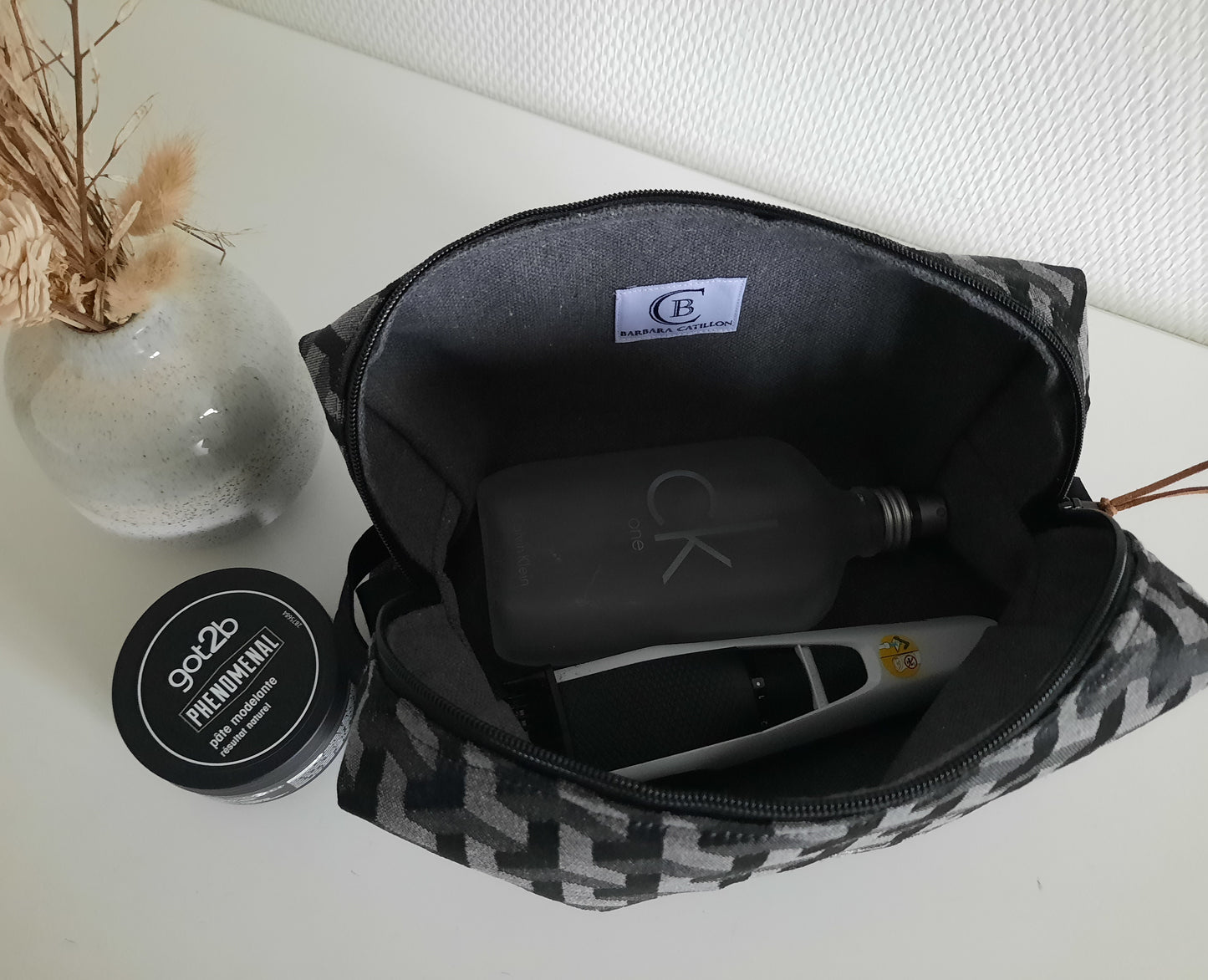 Trousse de toilette homme noire ou grise