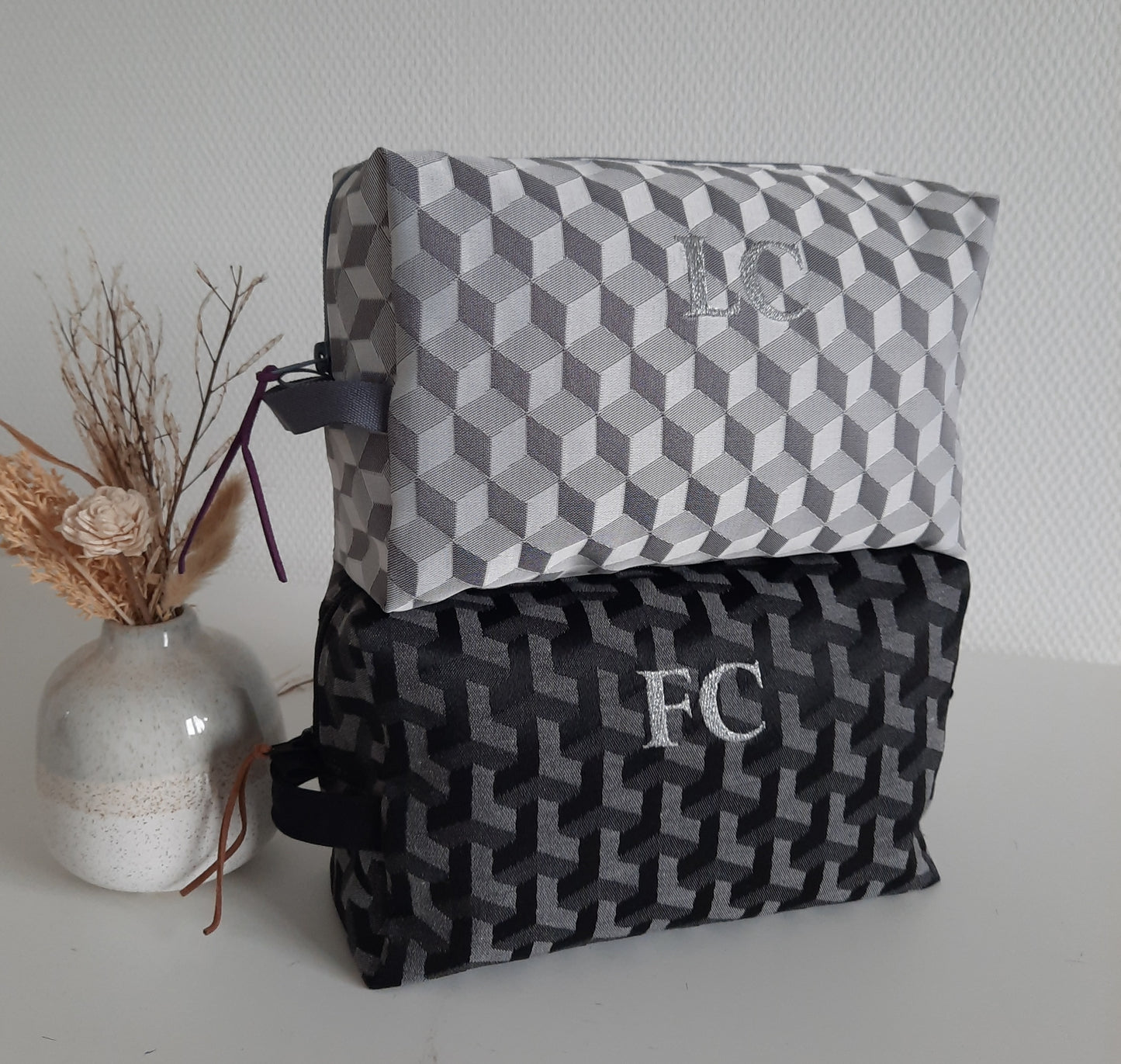 Trousse de toilette homme noire ou grise