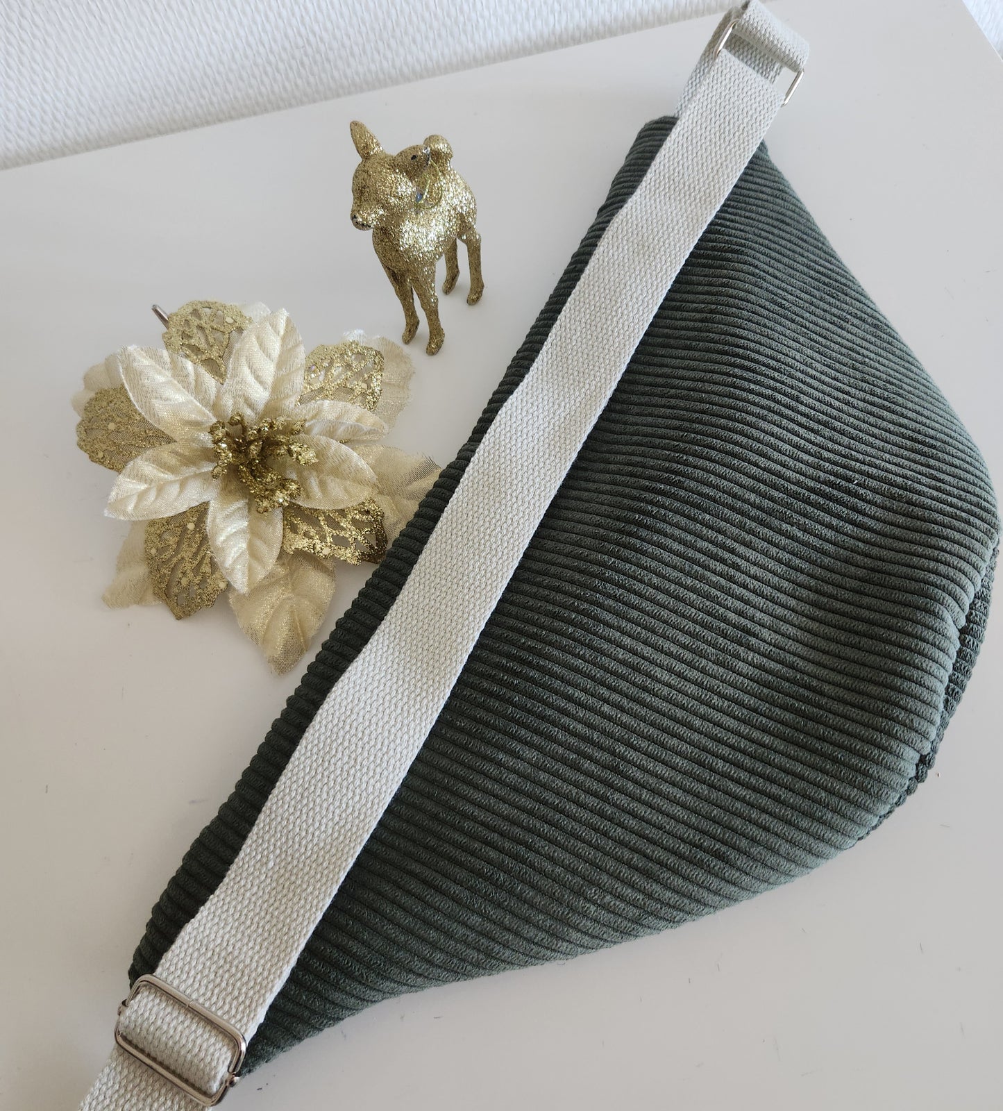 Gestalte deine eigene Bauchtasche aus Baumwollfleece