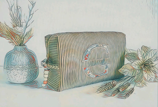 Créez votre trousse de toilette unie brodée
