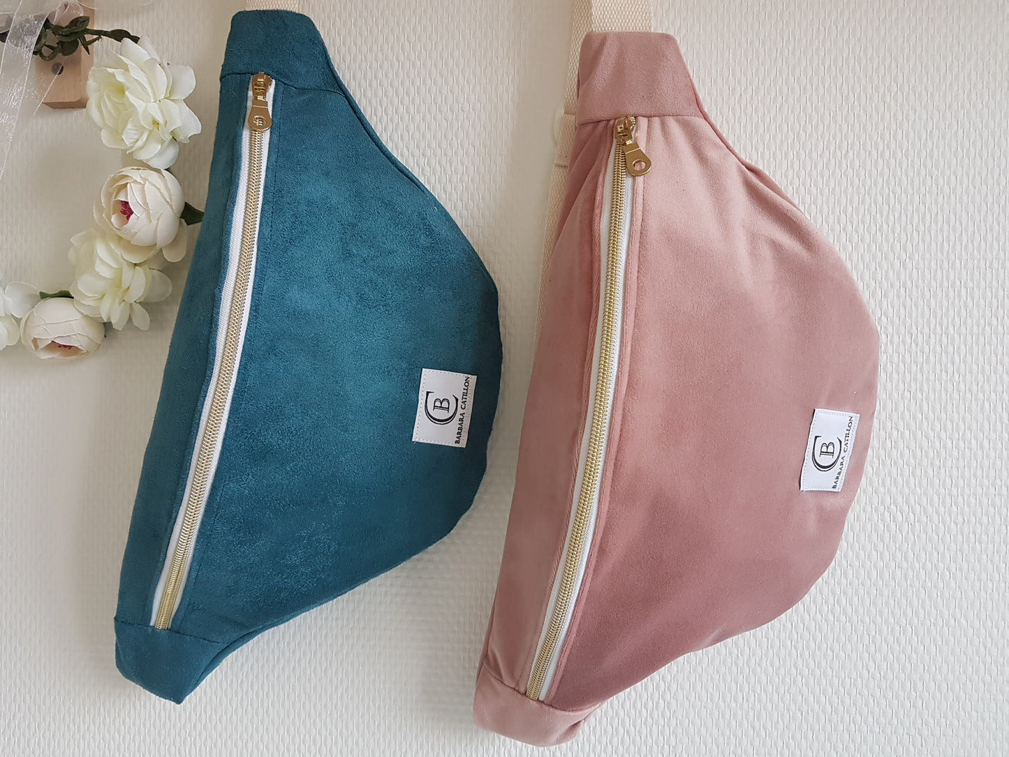 Sac banane en velours lisse rose ou bleu
