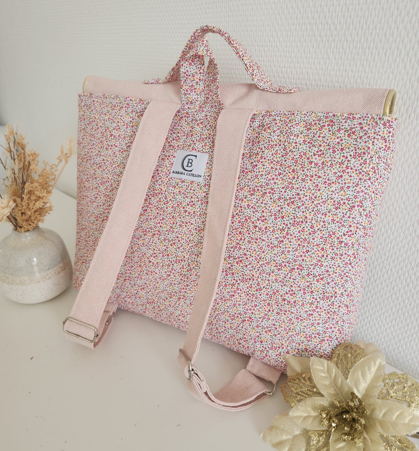Cartable, sac à dos maternelle enfant brodé fushia