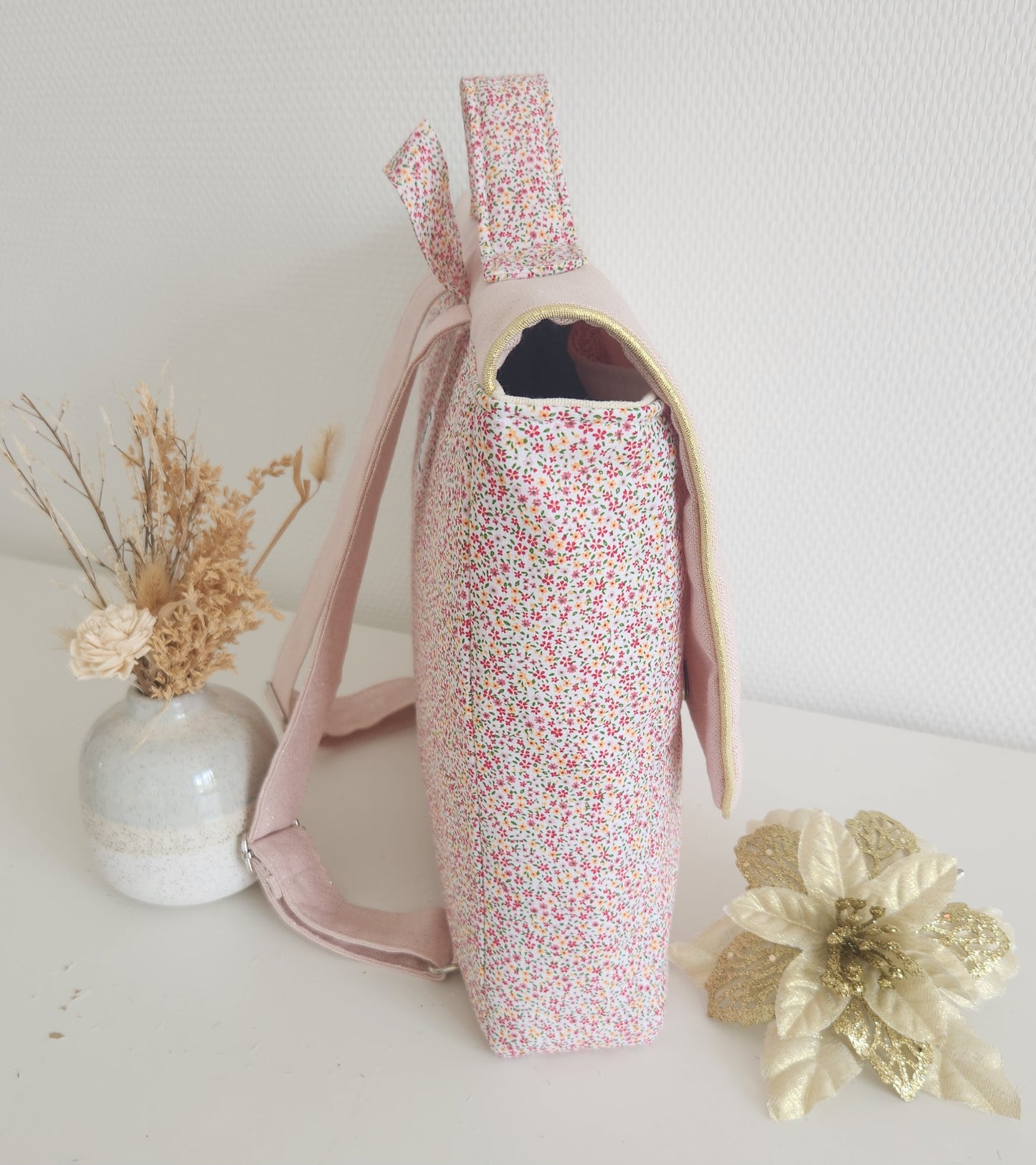 Cartable, sac à dos maternelle enfant brodé fushia