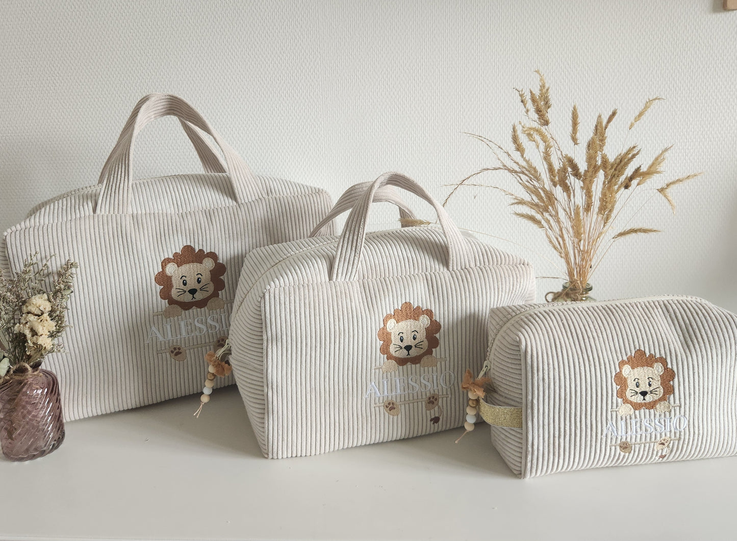 Sac à langer ou de voyage en velours côtelé beige et broderie lion