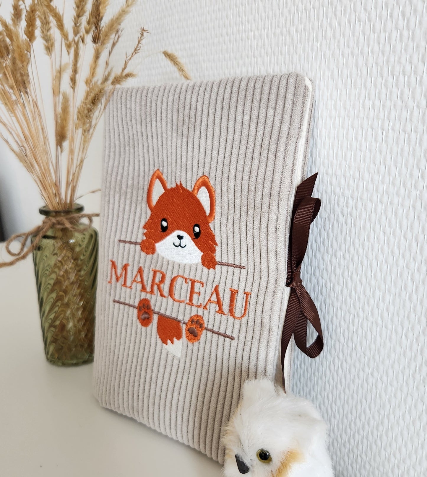 Protège carnet de santé, velours et broderie renard