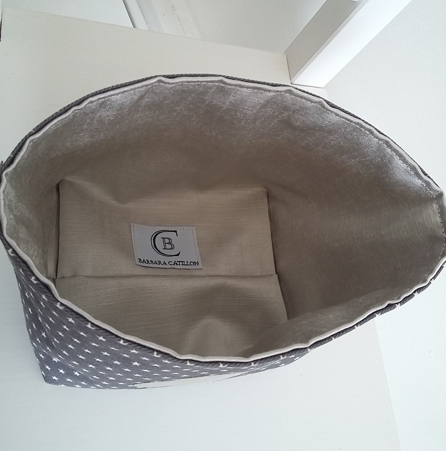 EN STOCK Petit panier/corbeille de rangement en coton gris et beige satiné