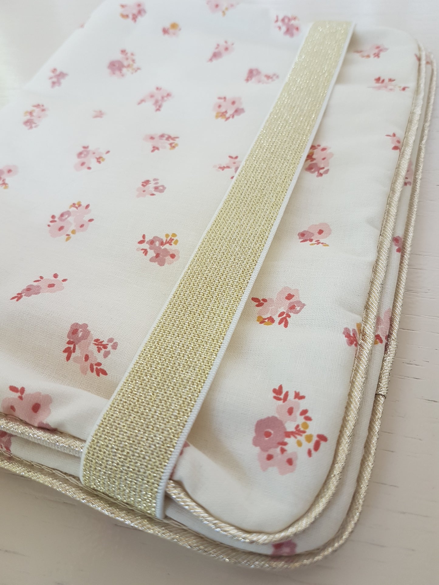 Créez votre pochette à barrettes et accessoires coiffure