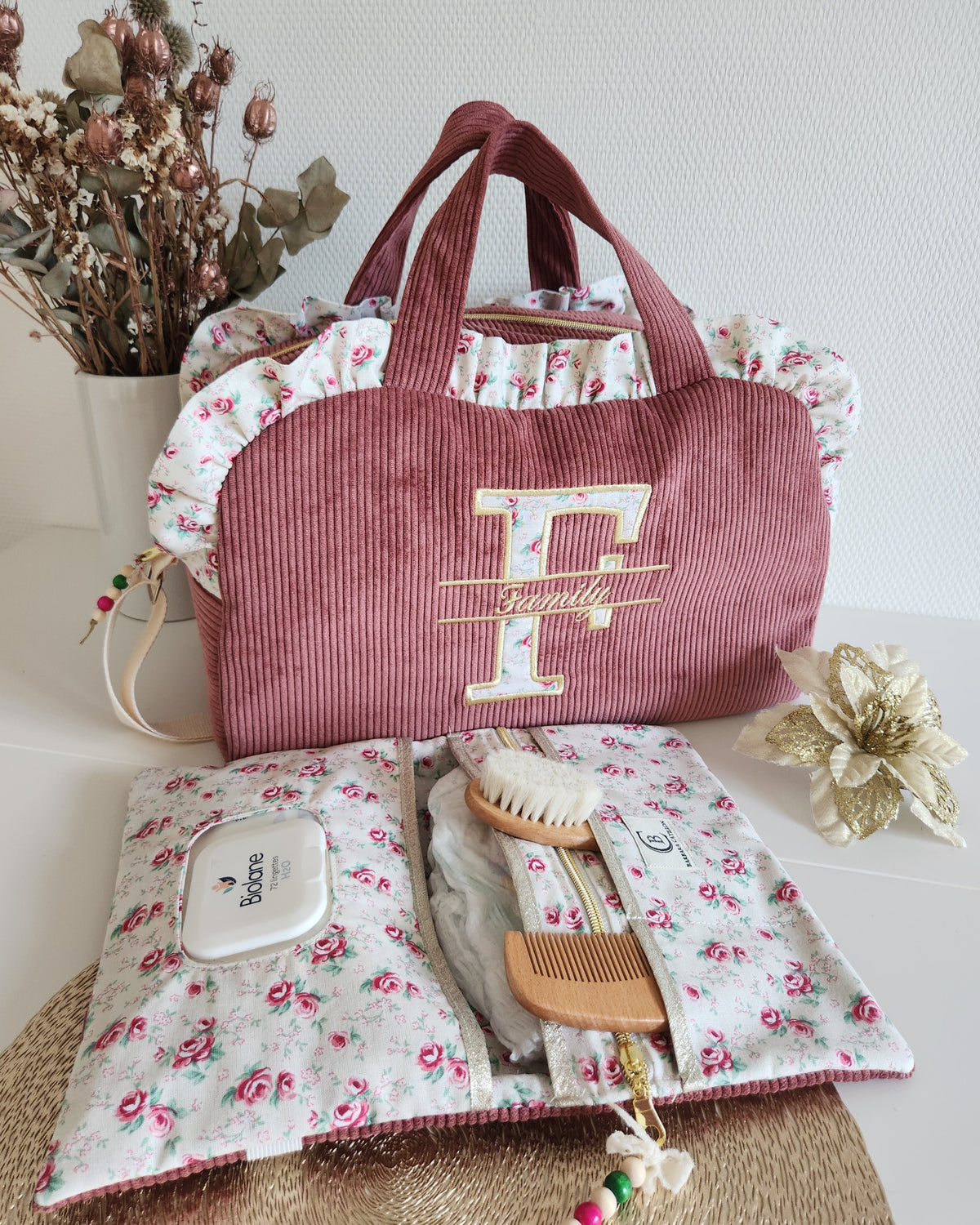 EN STOCK : Pochette à langer brodée en velours rose