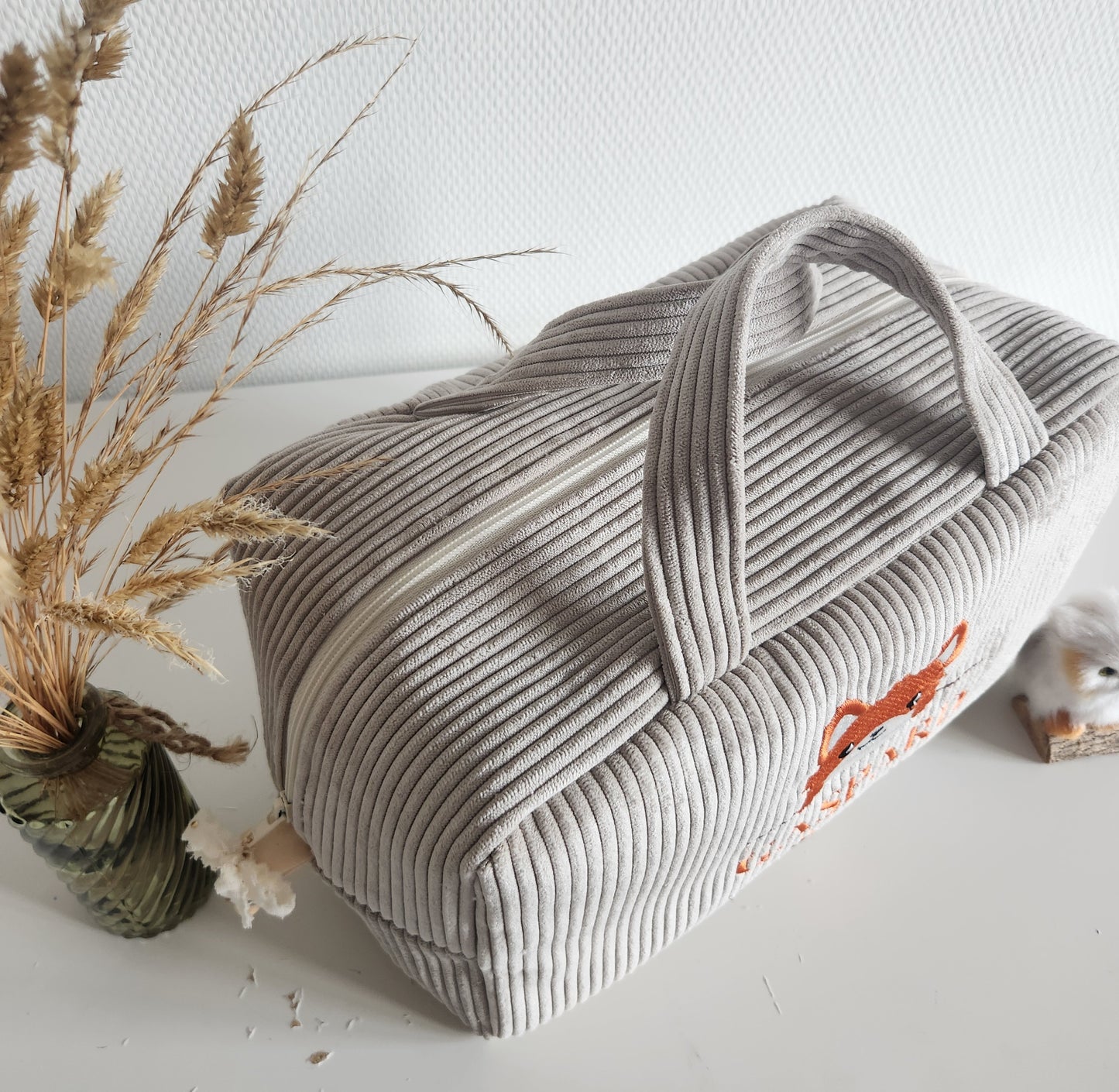 Valisette en velours côtelé et broderie renard