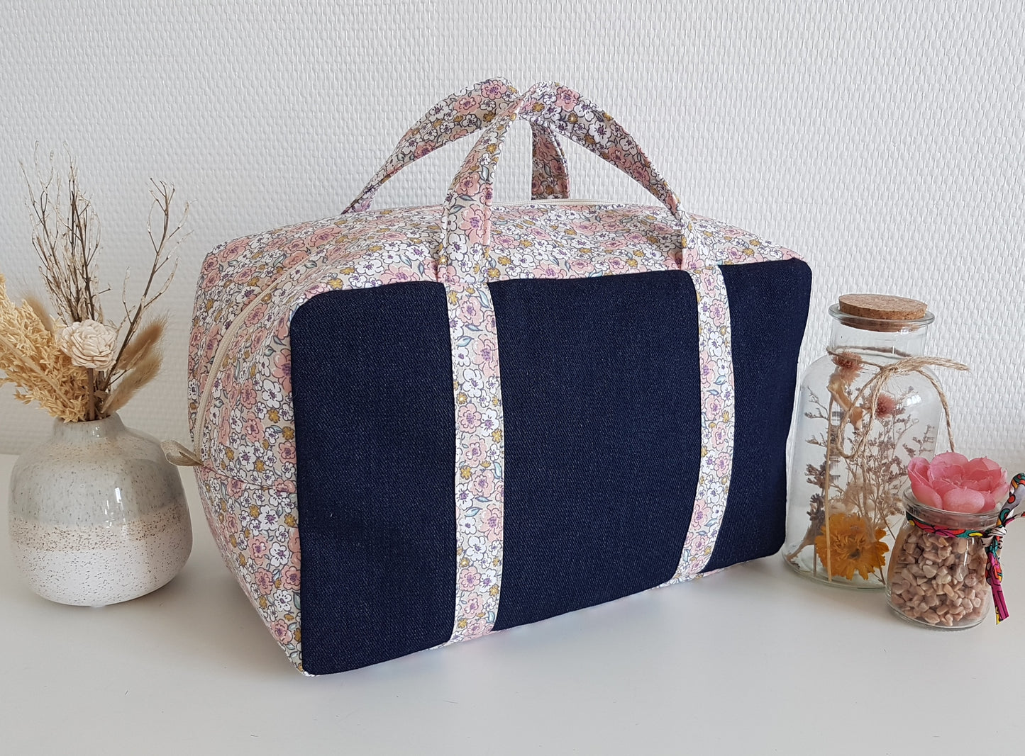 EN STOCK Valisette jean et fleurs roses, initiale fleurie