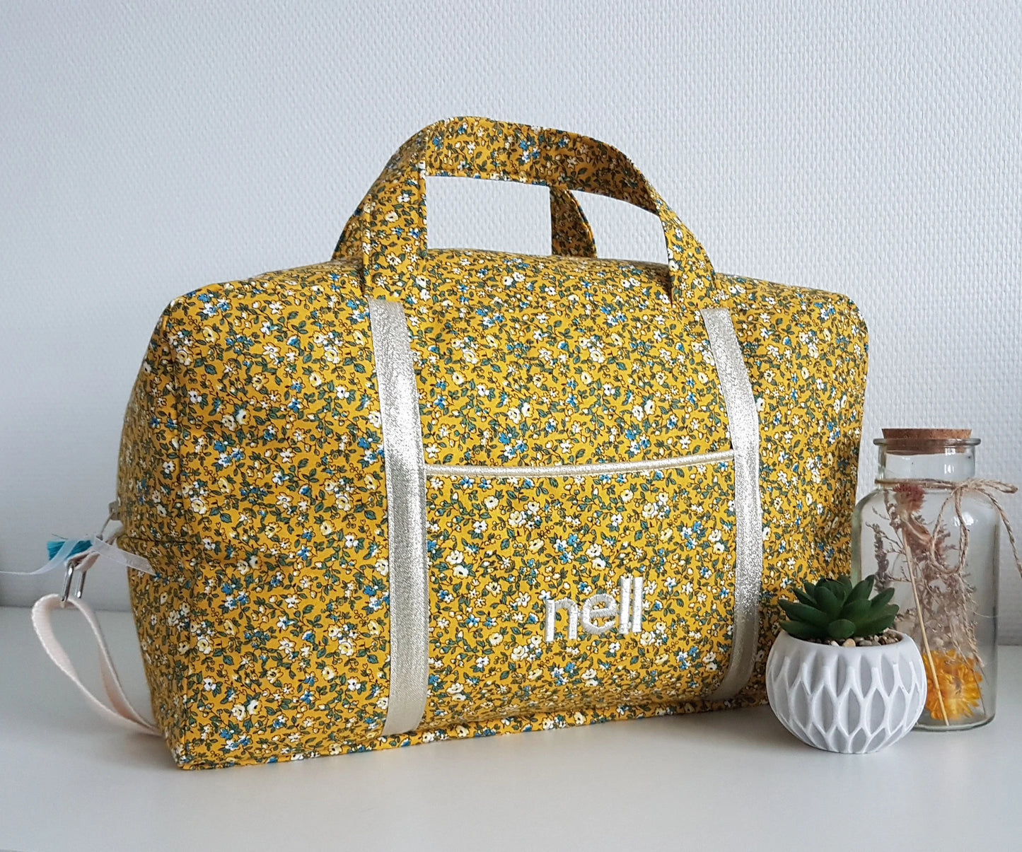 Sac à langer ou de voyage, coton fleuri molletonné jaune moutarde