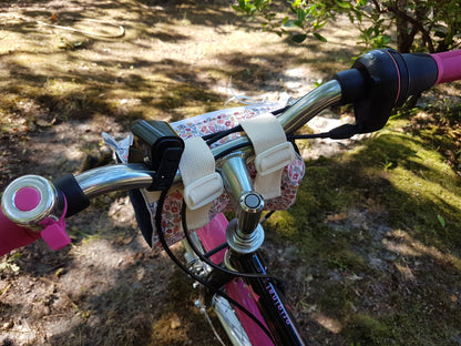 Sacoche à vélo ou trottinette, fleurs gris/bordeaux et jean
