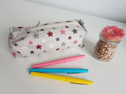 Schulset, Federmäppchen, verschiedene Modelle mit Blumen- oder Sternenmotiv