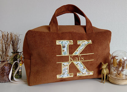Créez votre sac à langer ou de voyage uni brodé