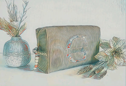 Créez votre trousse de toilette unie brodée