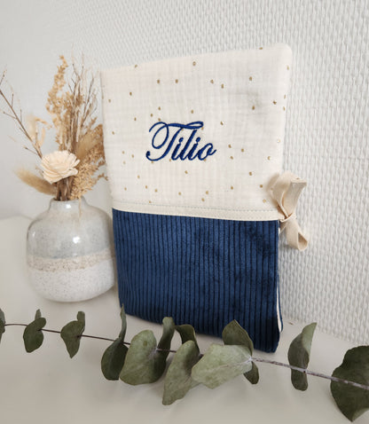 Créez votre protège carnet de santé bicolore personnalisé