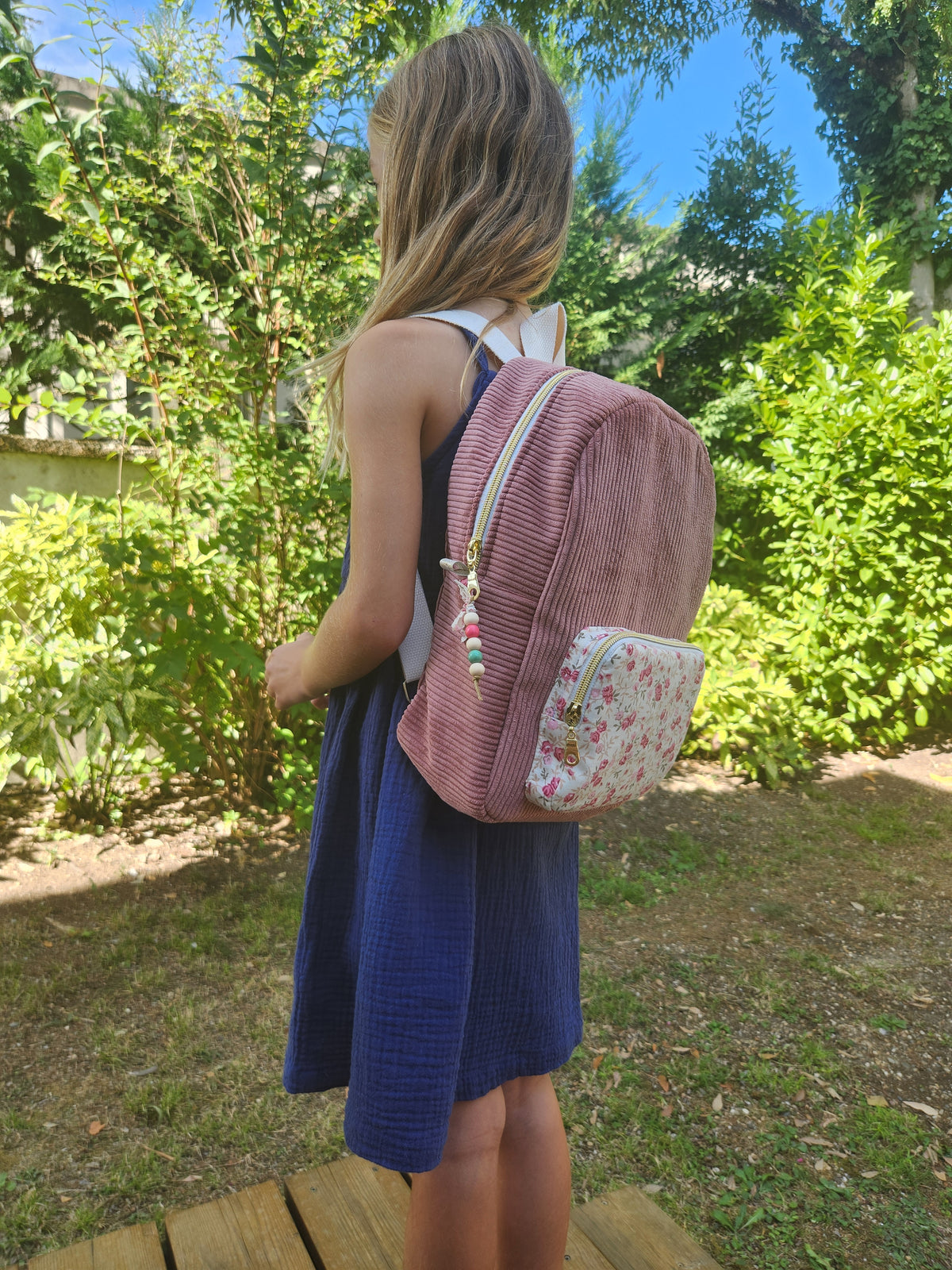 Bestickter Kindergartenrucksack, schimmernde Baumwolle und Liberty