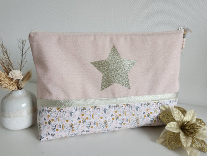 Maxi pochette / trousse ordinateur ou format A4 molletonnée, rose pâle scintillant et liberty. Cadeau anniversaire, fête des mères.