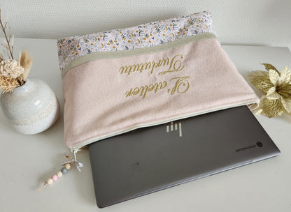 Maxi pochette / trousse ordinateur ou format A4 molletonnée, rose pâle scintillant et liberty. Cadeau anniversaire, fête des mères.