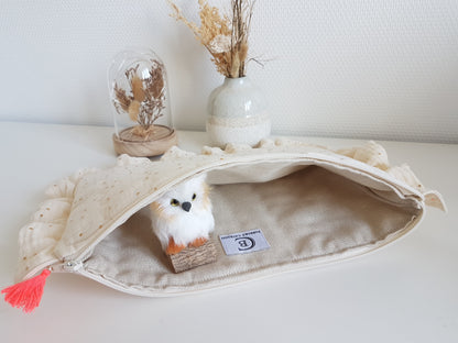 Housse de tablette ou ordinateur à volants, gaze de coton à pois dorés  .