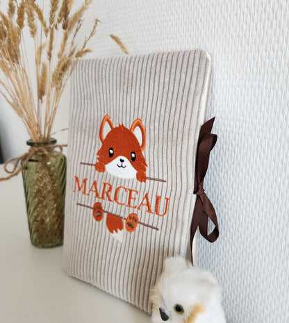 Protège carnet de santé, velours et broderie renard
