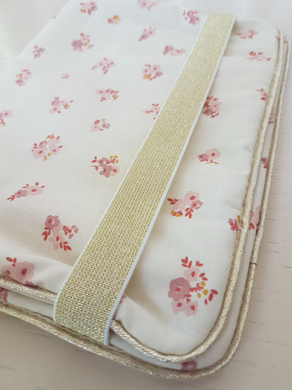 Créez votre pochette à barrettes et accessoires coiffure