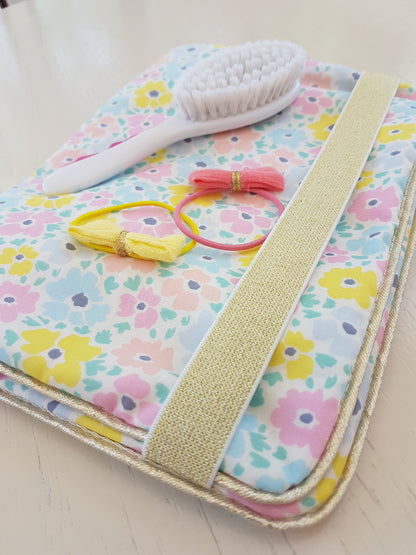 Pochette à barrettes et accessoires coiffure, coton fleuri pastel style liberty