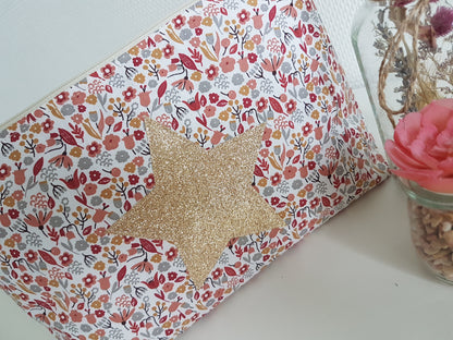 Grande pochette / trousse en coton liberty rouge bordeaux, étoile dorée