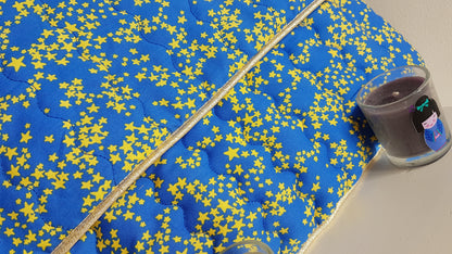 Housse d'ordinateur à rabat en coton bleu roy à étoiles jaunes