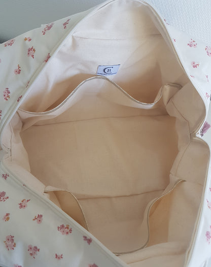 Sac à langer ou de voyage, coton vichy bleu pâle.