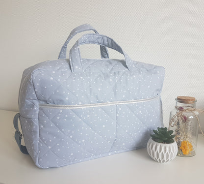 Sac à langer ou de voyage, coton matelassé gris étoiles blanches