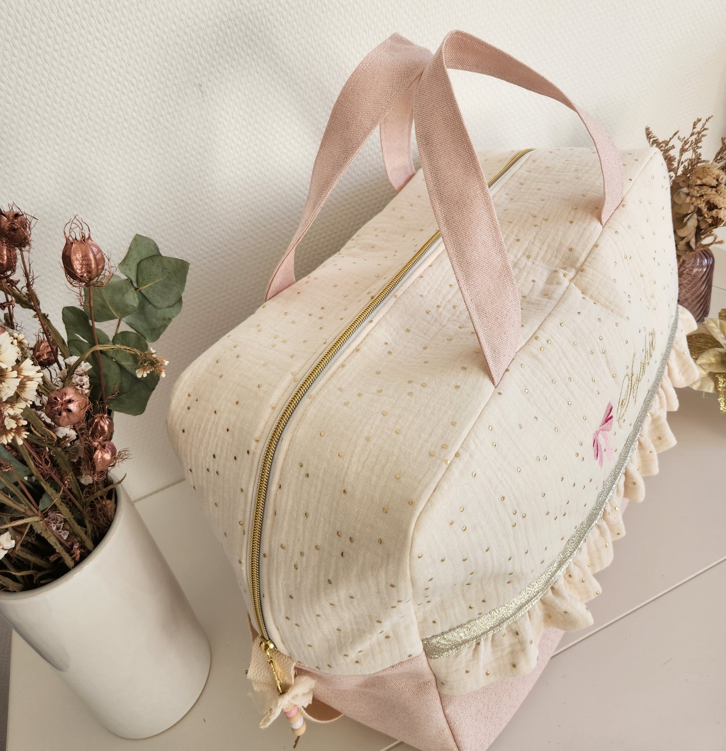 Wickeltasche aus ecrufarbener Baumwollgaze und beigem Cord