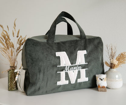 Créez votre sac à langer ou de voyage uni brodé