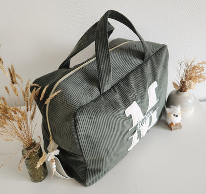 Sac à langer velours côtelé et lettre moumoute
