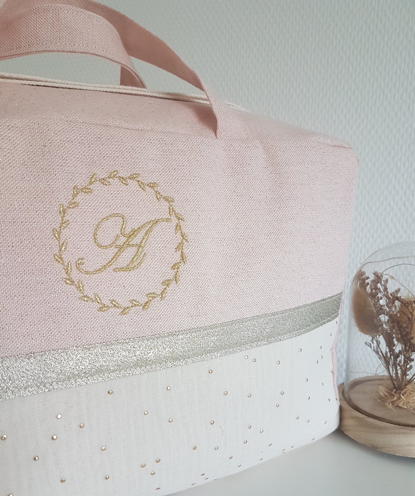 Sac à langer ou de voyage, rose pâle scintillant et double gaze de coton écrue à pois dorés