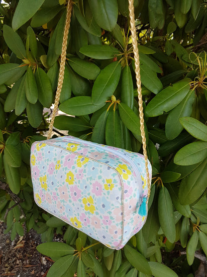 Sac à main petite fille bandoulière en coton fleuri pastel style liberty