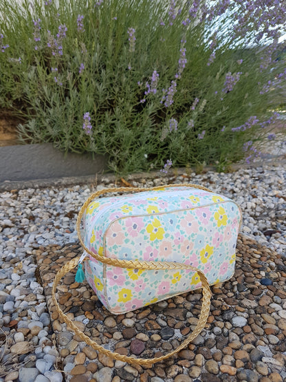 Sac à main petite fille bandoulière en coton fleuri pastel style liberty
