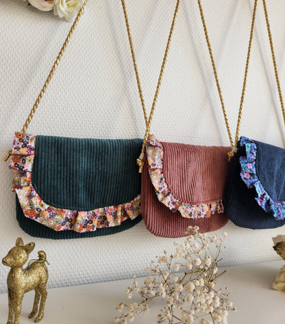 Umhängetasche für kleine Mädchen aus geblümter Baumwolle in Altrosa, Liberty-Stil