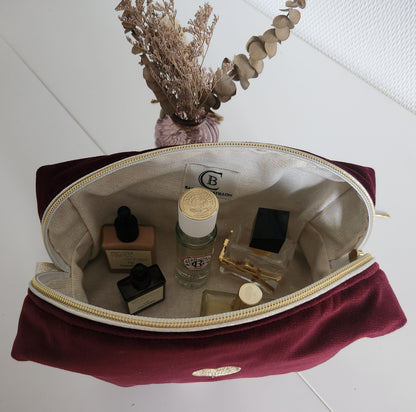 Trousse de toilette "Bisous" en velours et coeurs dorés brodés