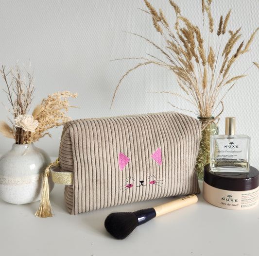 Set aus Samt oder Baumwolle mit gesticktem Katzenkopf. 3 Formate zur Auswahl