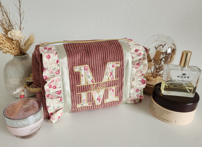 Trousse de toilette en velours côtelé et volants