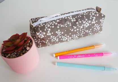 Schulset, Federmäppchen, verschiedene Modelle mit Blumen- oder Sternenmotiv