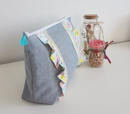Grande pochette / trousse jean et volants liberty pastels