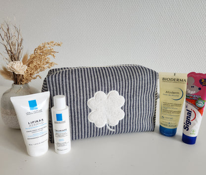 Créez votre trousse de toilette unie brodée