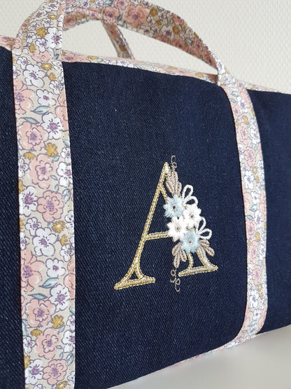 EN STOCK Valisette jean et fleurs roses, initiale fleurie