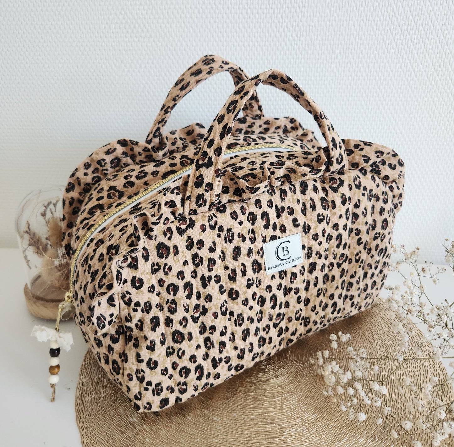 Gesteppter Koffer im Liberty-Stil mit Blumenmuster