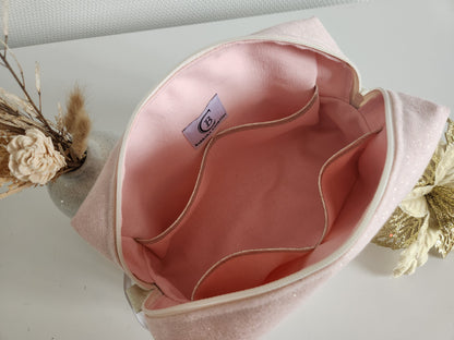 Option 4 poches intérieures pour trousses de toilette. Ne peut etre vendue seule.